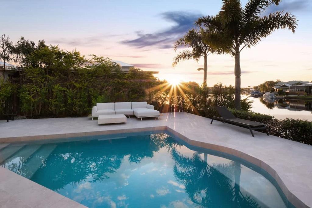 Noosaville House | Luxurious impeccably styled waterfront Noosa home