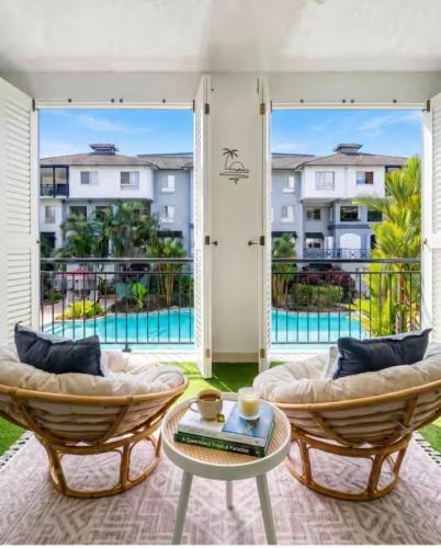 Cairns North Apartment | Luxury 2Bed 2bath Poolview apartment with Lift and 4pools