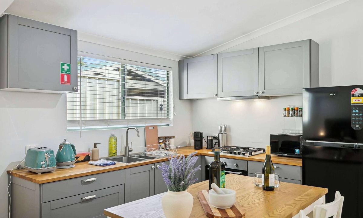 City Centre House | Luxury 2BR Beachside Stay | 2 Parking