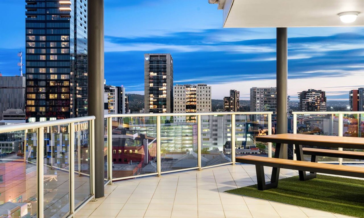 Adelaide Central Business District Apartment | Luxury CBD Penthouse | Ocean + City Views | Pool, Parking & Balcony | Sleeps 6
