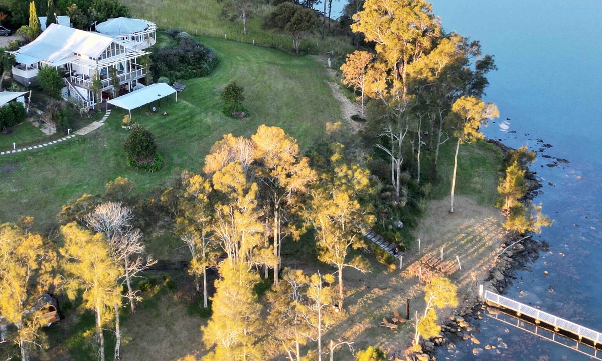 Wallis Lake House | Luxury Lake Front Farm, 3 houses.