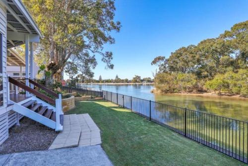 Burleigh Heads House | Luxury Waterfront Stay at Tallebudgera Creek