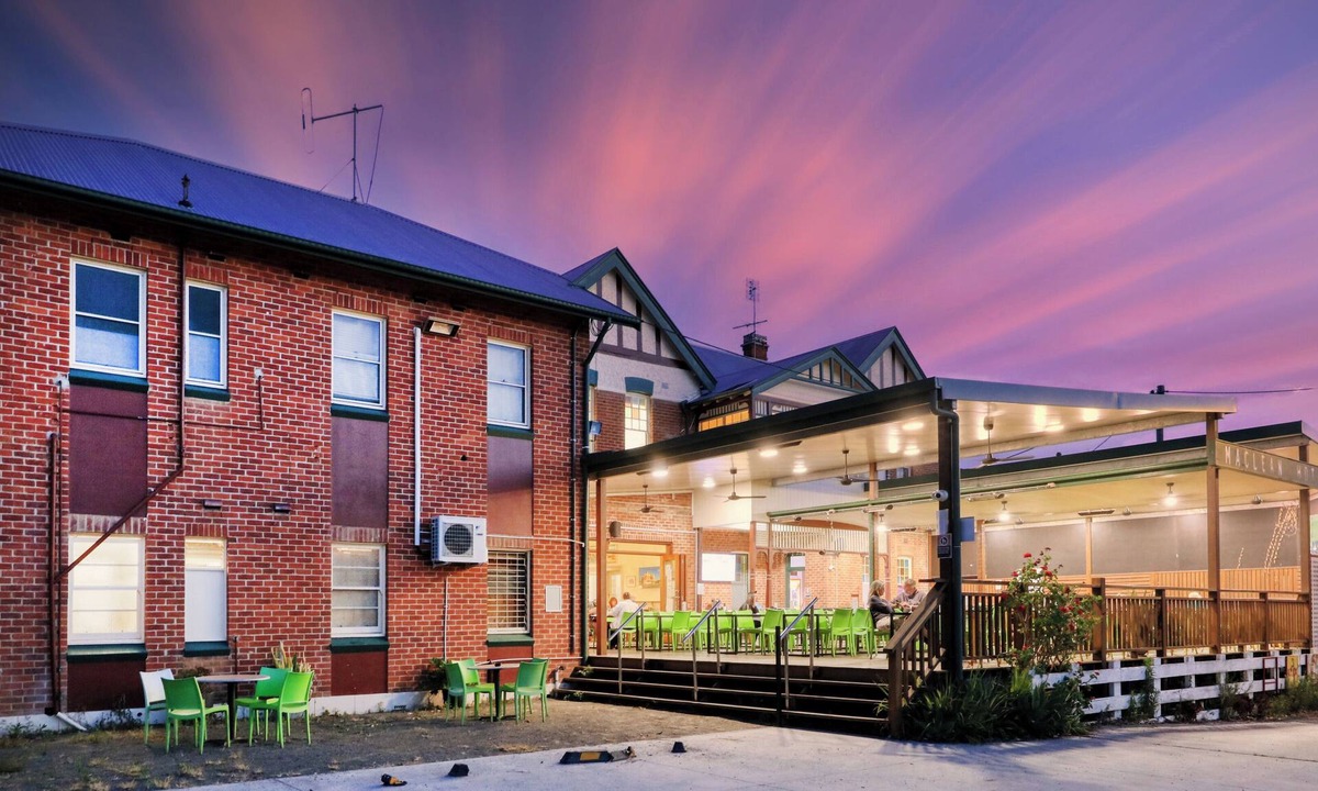 Maclean Hotel | Maclean Hotel