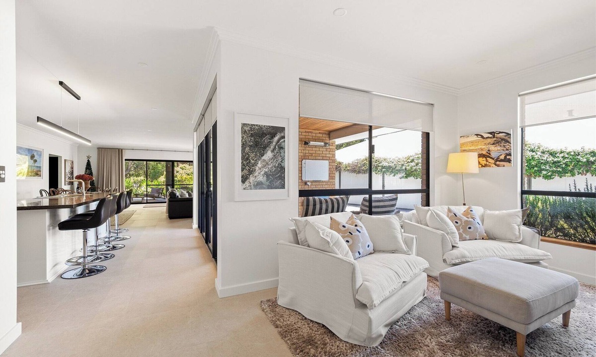 Dunsborough House | MacLeods Fairway Your Golfside Family Getaway