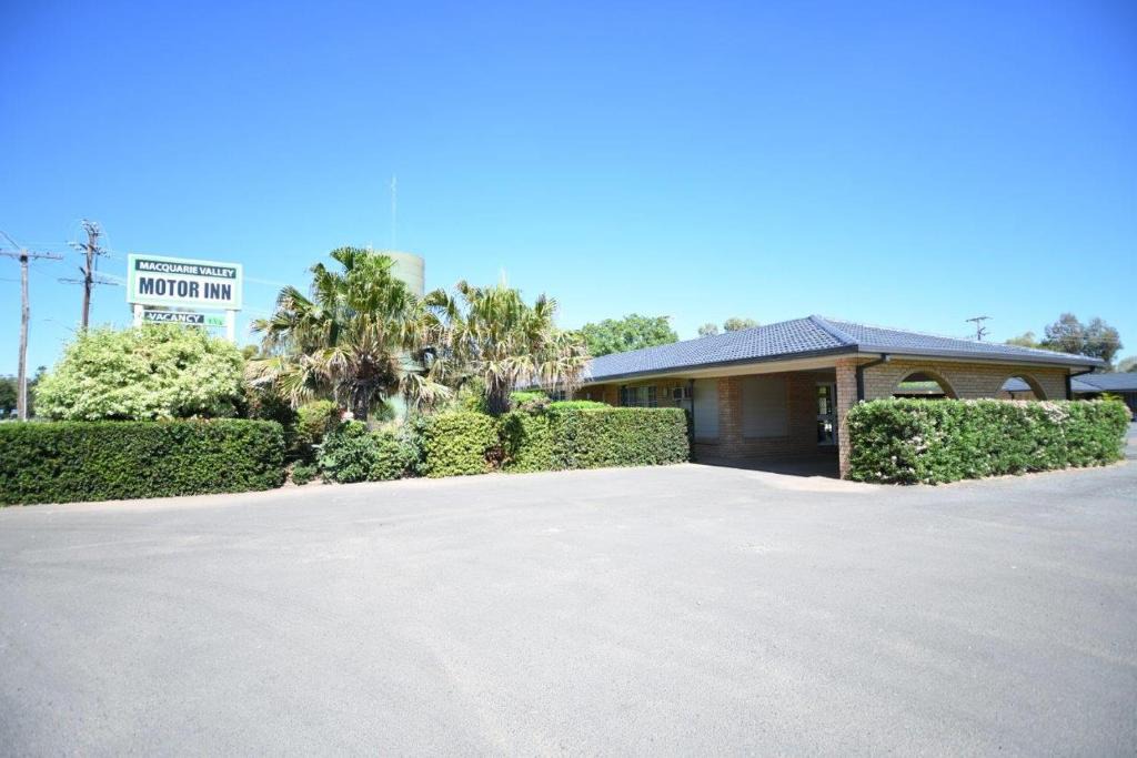 Ravenswood Hotel | Macquarie Valley Motor Inn