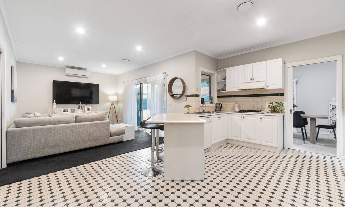 Mornington House | Magnificent Maxwell of Mornington