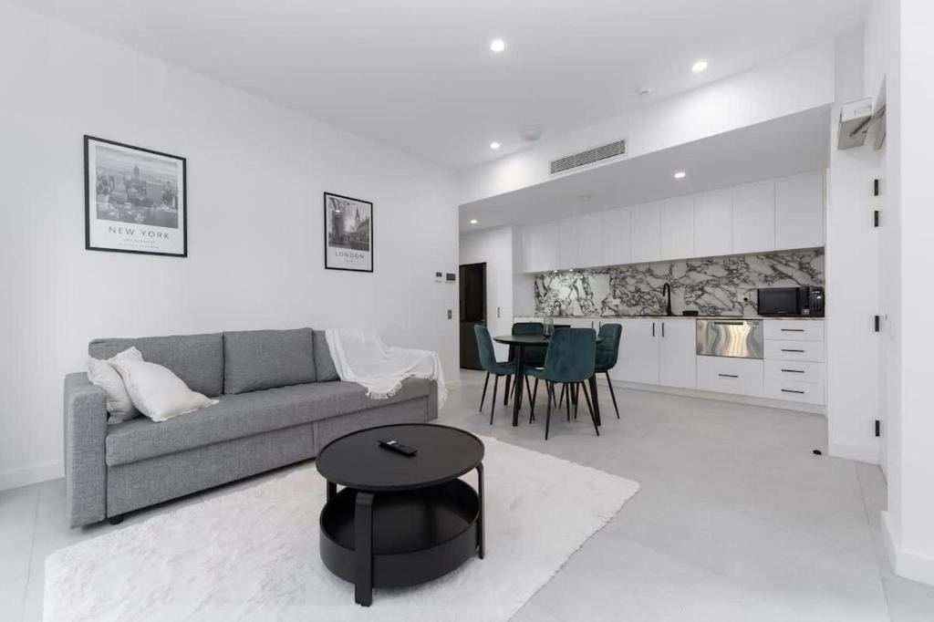 Morley Apartment | Mangini Apartments - Unit 1