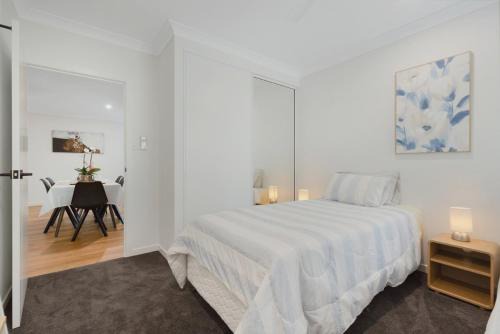 Mundingburra House | Mango Tropical Stay