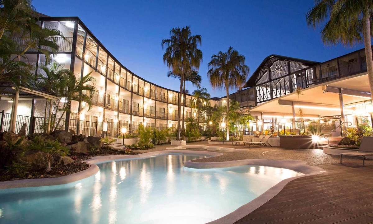 Airlie Beach Hotel | Mantra Club Croc