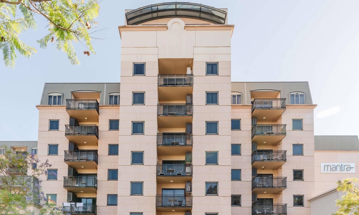 East Perth Apartment | Mantra on Hay Perth