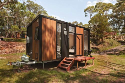 Maroota House | Maroota Greens JOY by Tiny Away