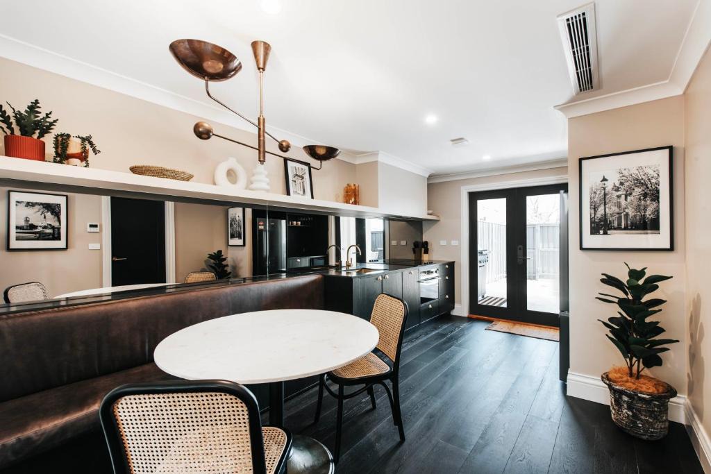 Central Mudgee Apartment | McKenna Terraces
