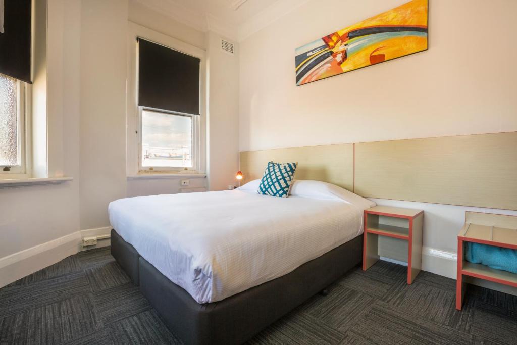 Auburn Hotel | Melton Hotel Auburn