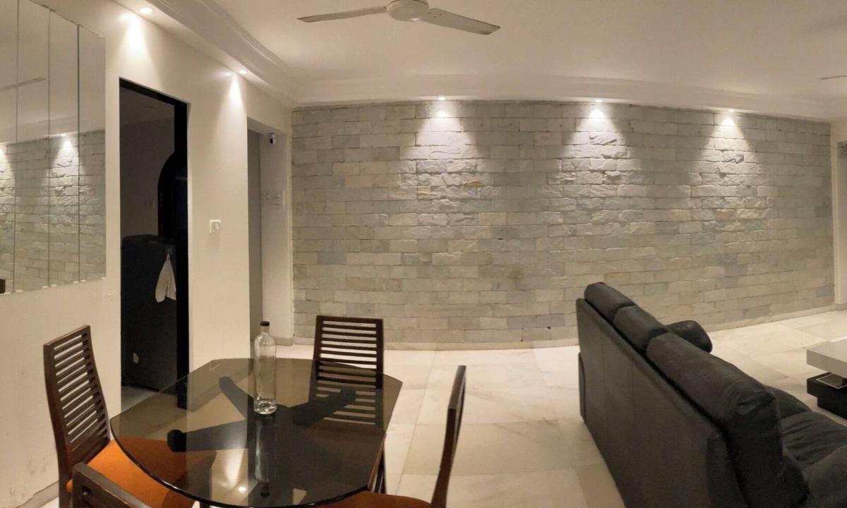Juhu House | Memorable stay in prime location Near juhu beach, step out to explore luxry.