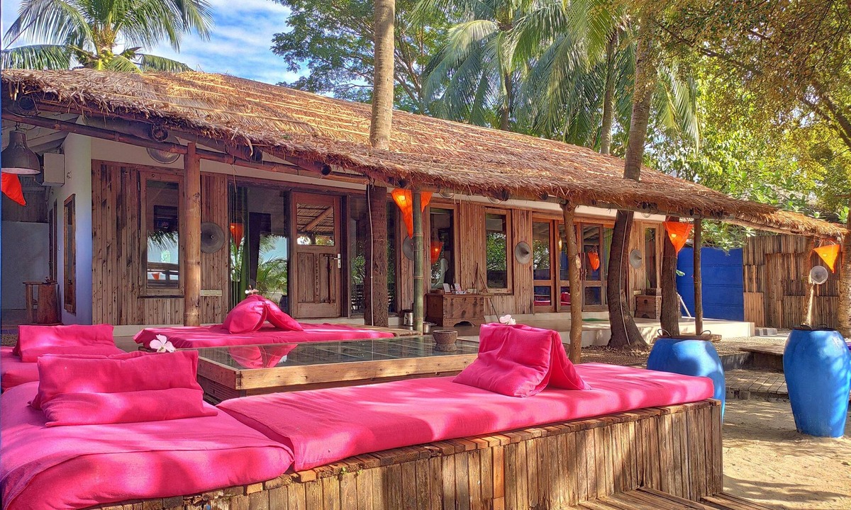 Cox's Bazar Hotel | Mermaid Beach Resort