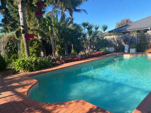 Safety Beach Bed & Breakfast | Merrypetch