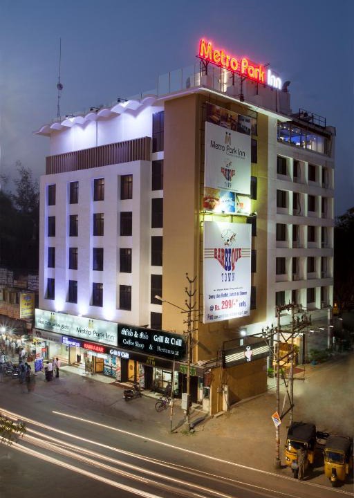 Metro Park Inn | Town Hall