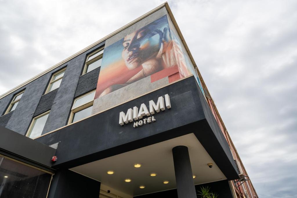 West Melbourne Hotel | Miami Hotel Melbourne