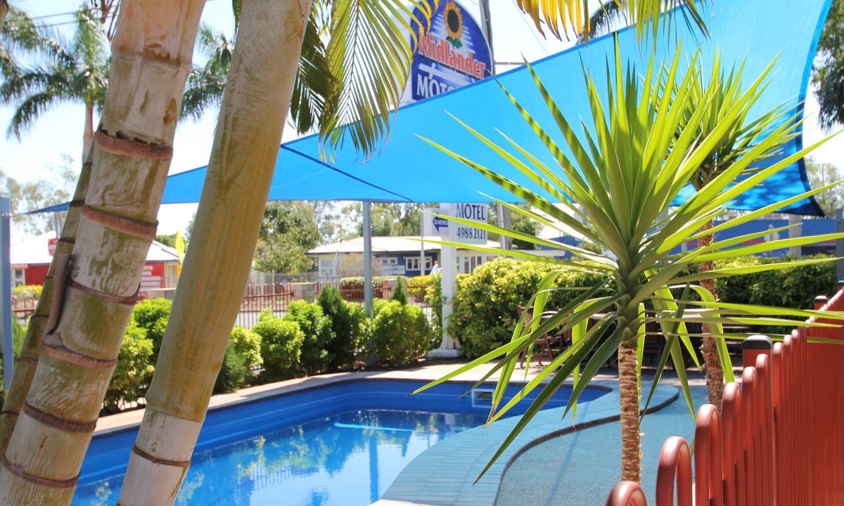 Emerald Hotel | Midlander Motor Inn