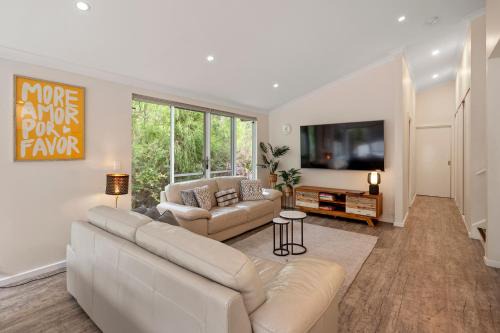 Dunsborough House | Milton's Retreat @ Cape Villas Dunsborough