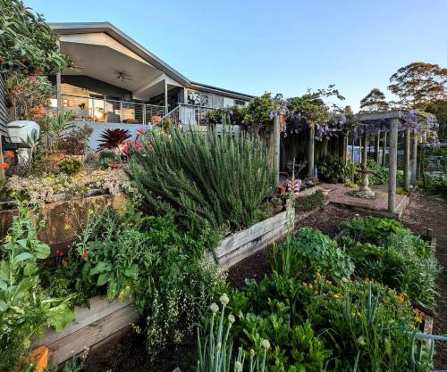 Macksville Villa | Misty River