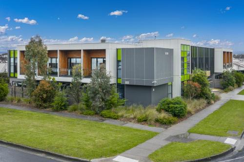 Wonthaggi Hotel | MJ McMahon Motel