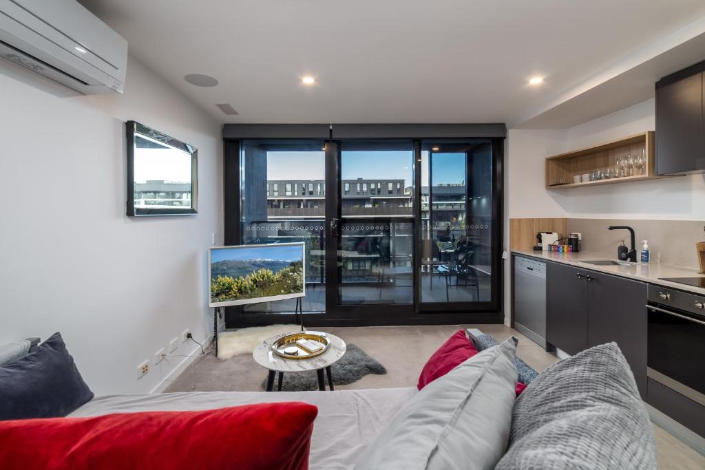 Braddon Apartment | Modern 1-Bed Apartment With Pool And Sauna
