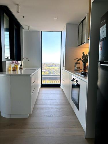 Box Hill Apartment | Modern 2BR Apartment in Box Hill