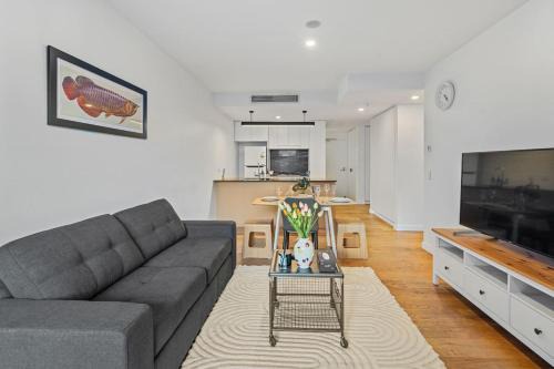 South Brisbane Apartment | Modern 3BR Apartment in Sunnybank Pool and Gym Access