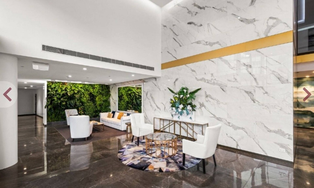Newstead Apartment | Modern 5-Guest Pool Retreat for Family & Business