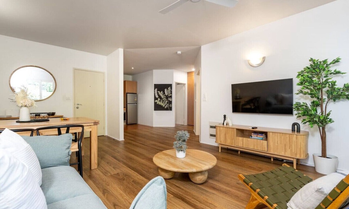 Kingston Apartment | Modern Apt | 2 mins to Kingston Foreshore!