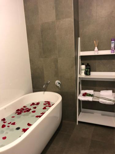 Liverpool Apartment | Modern APT in Liverpool CBD