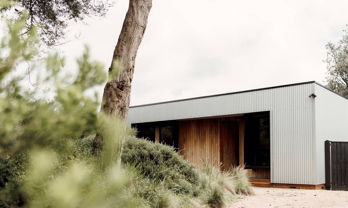 Silverleaves House | Modern Beach House - 150m to beach