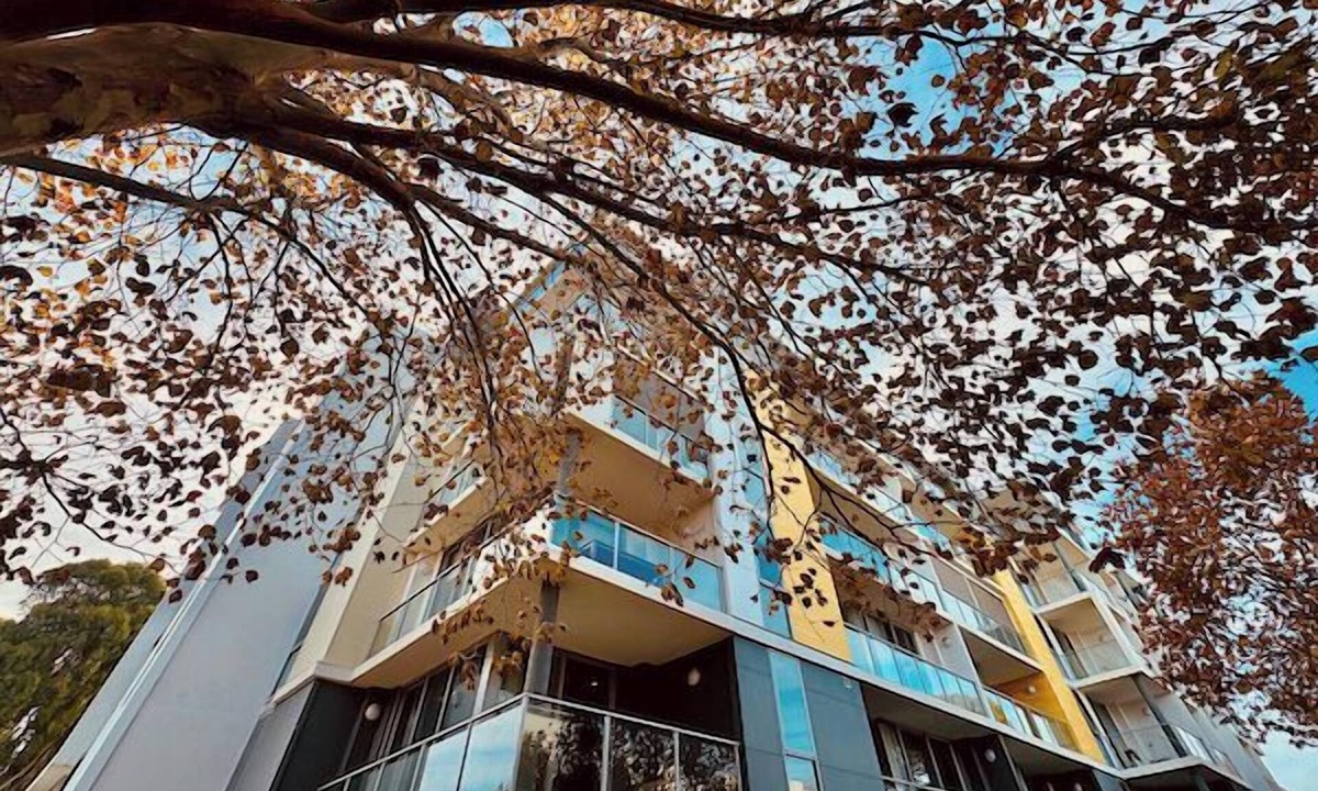 Rockingham Apartment | Modern & Convenience meets Capri on Flinders