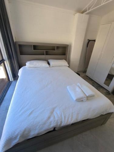 South Toowoomba House | Modern Detached Studio - close to St Vincent Hospital & city & Gabbinbar