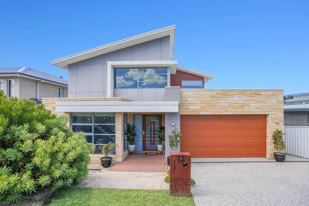 Shell Cove House | Modern Executive Ocean View Oasis Shell Cove Mansion 5 Minutes to Beach Sleeps 16