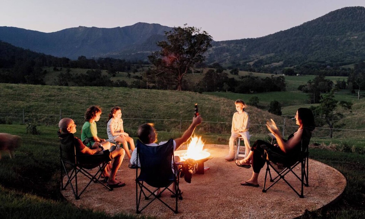 Limpinwood Other | Modern off-grid getaway with spectacular views & outdoor bath. Pet friendly!
