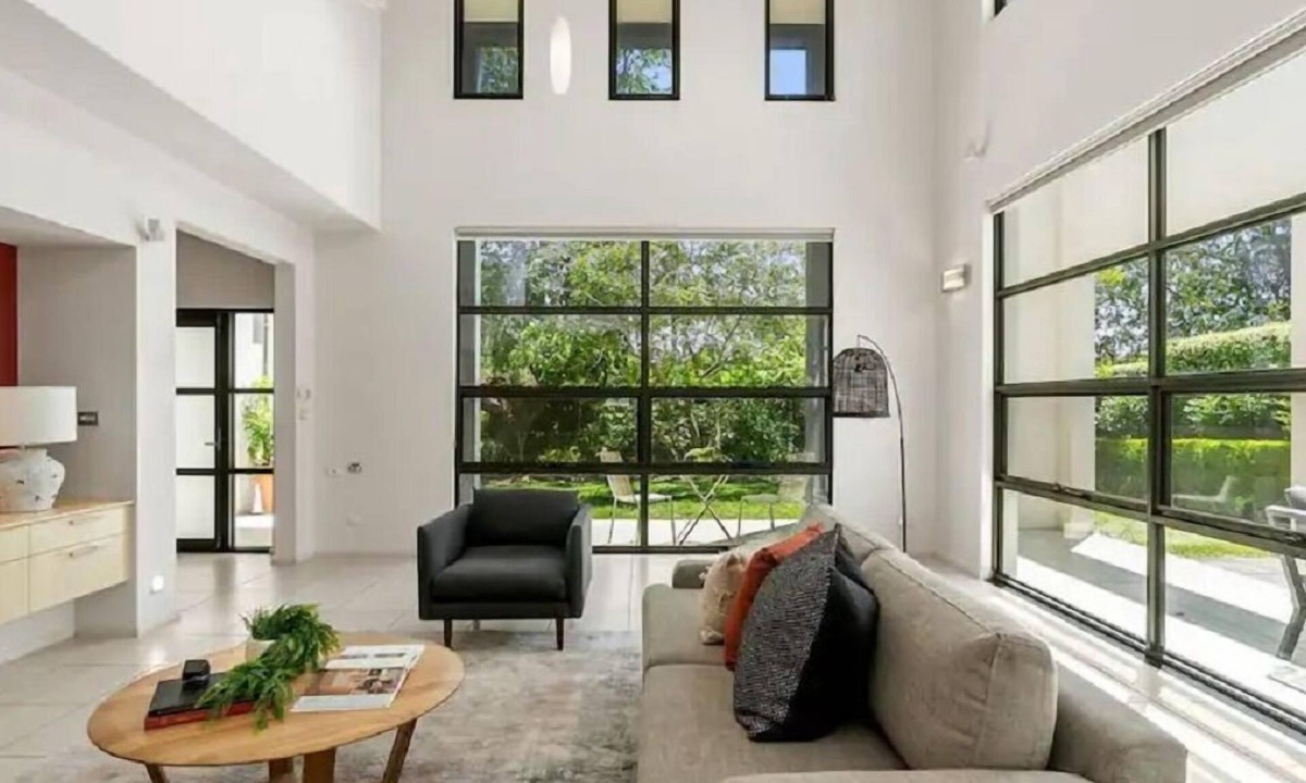Deakin House | Modern & Perfect Location in Parliament Triangle