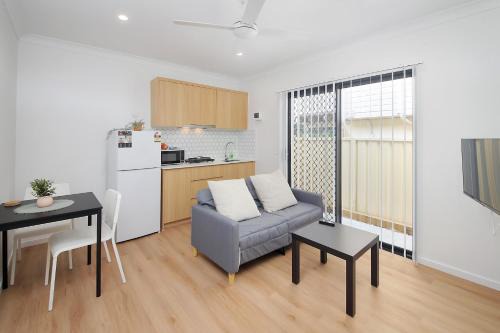 Kuraby House | Modern Serene Studio with Free Parking & New Build