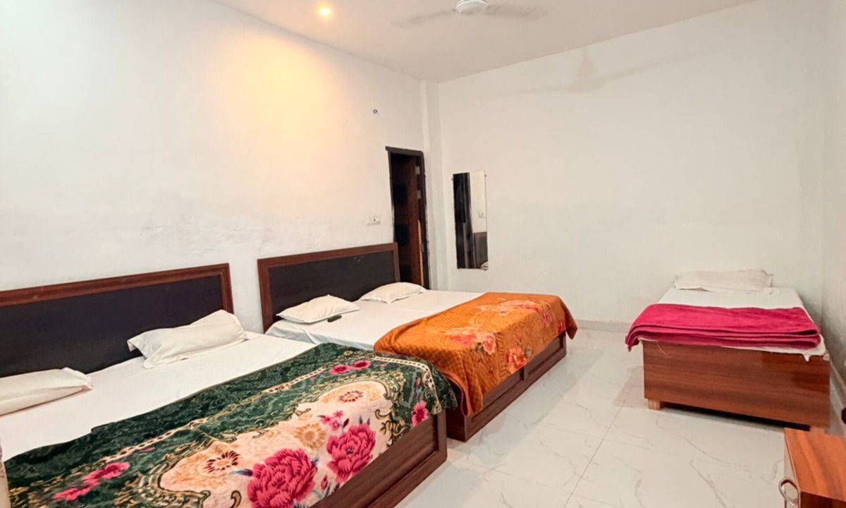 Vrindavan House | Mohit guest in vrindavan
