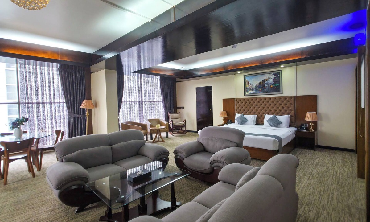 Bogra Hotel | Momo Inn