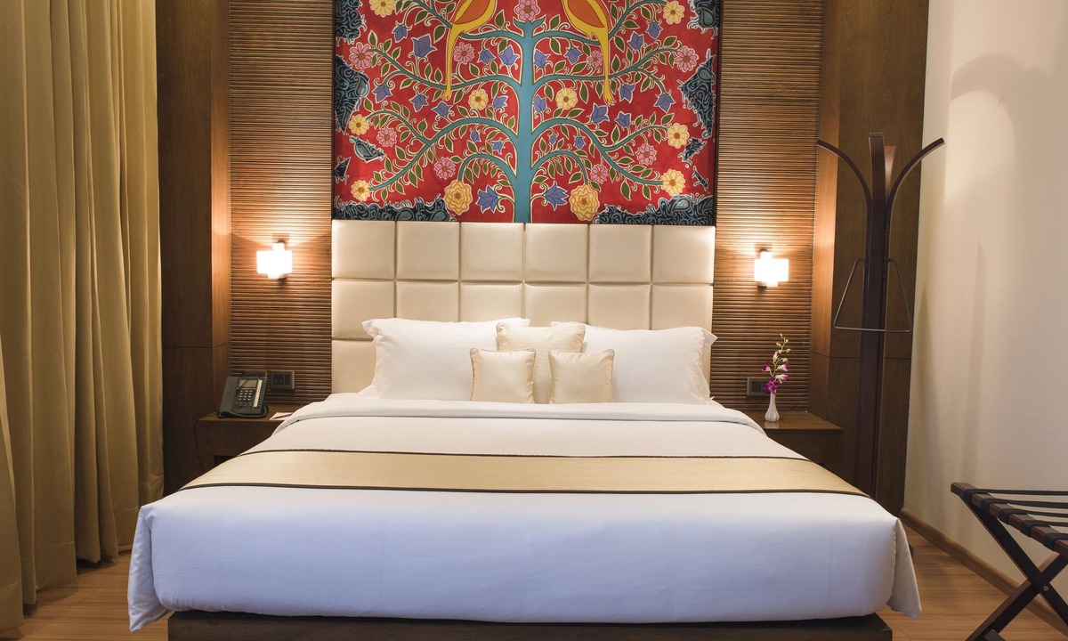 Sector V Hotel | Monotel Luxury Business Hotel