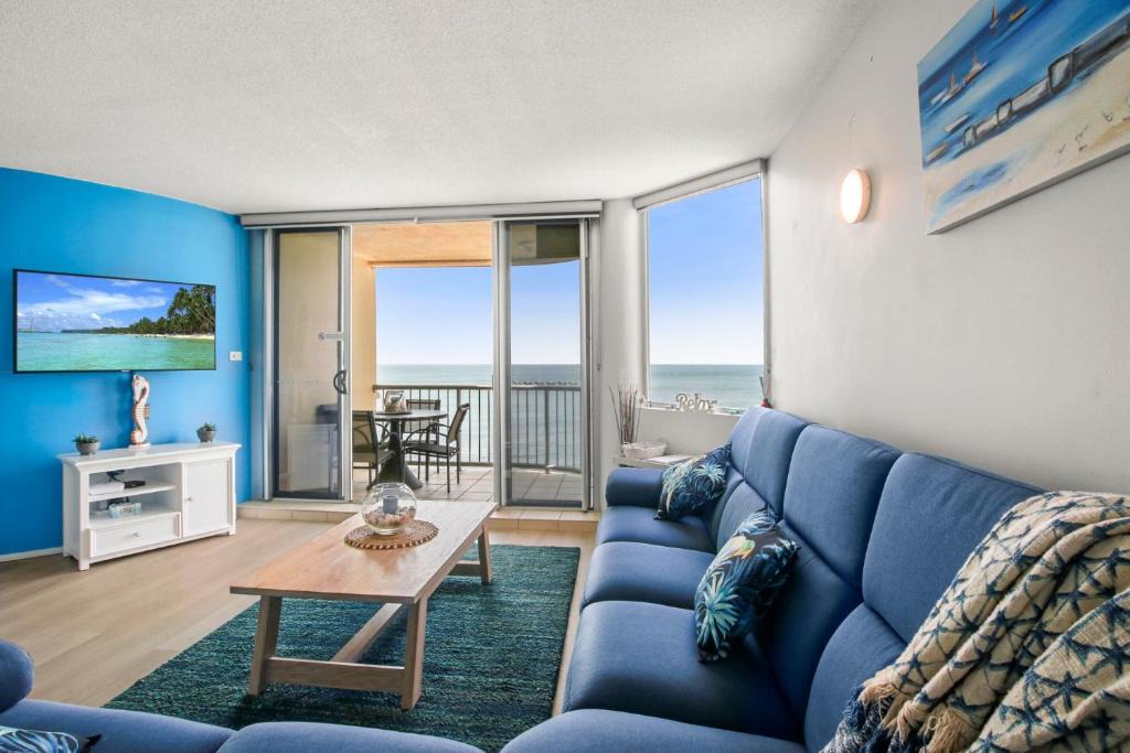 Caloundra Apartment | Monterey Lodge Unit 17, 27 Warne Tce Kings Beach