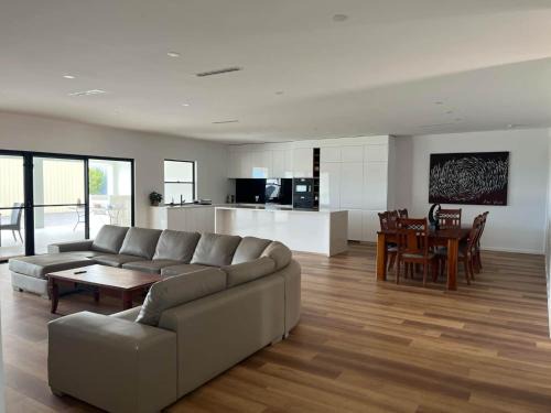 District Council of the Copper Coast House | Moonta Bay Hideaway