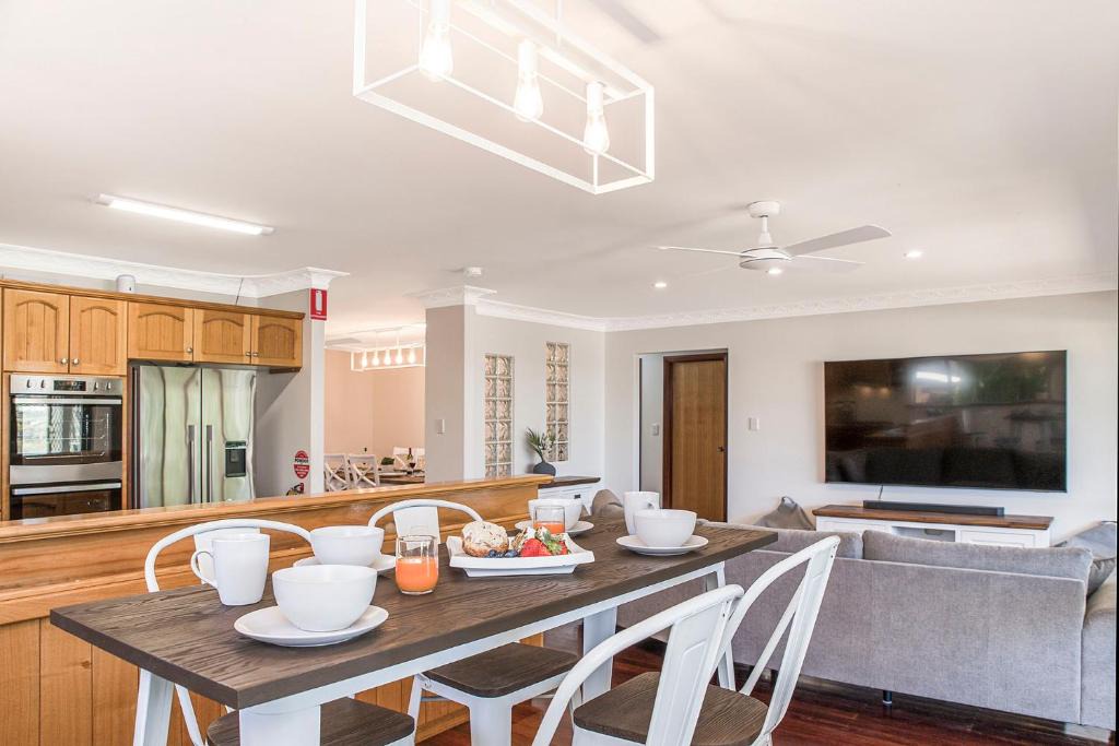 Guilderton House | Moore than a Shack