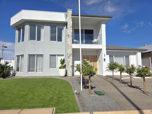 Wallaroo House | Mysa