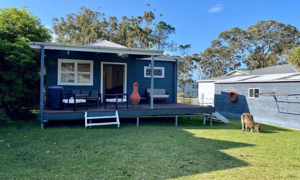Bendalong House | Nautilus ~ Coastal classic near the beach!