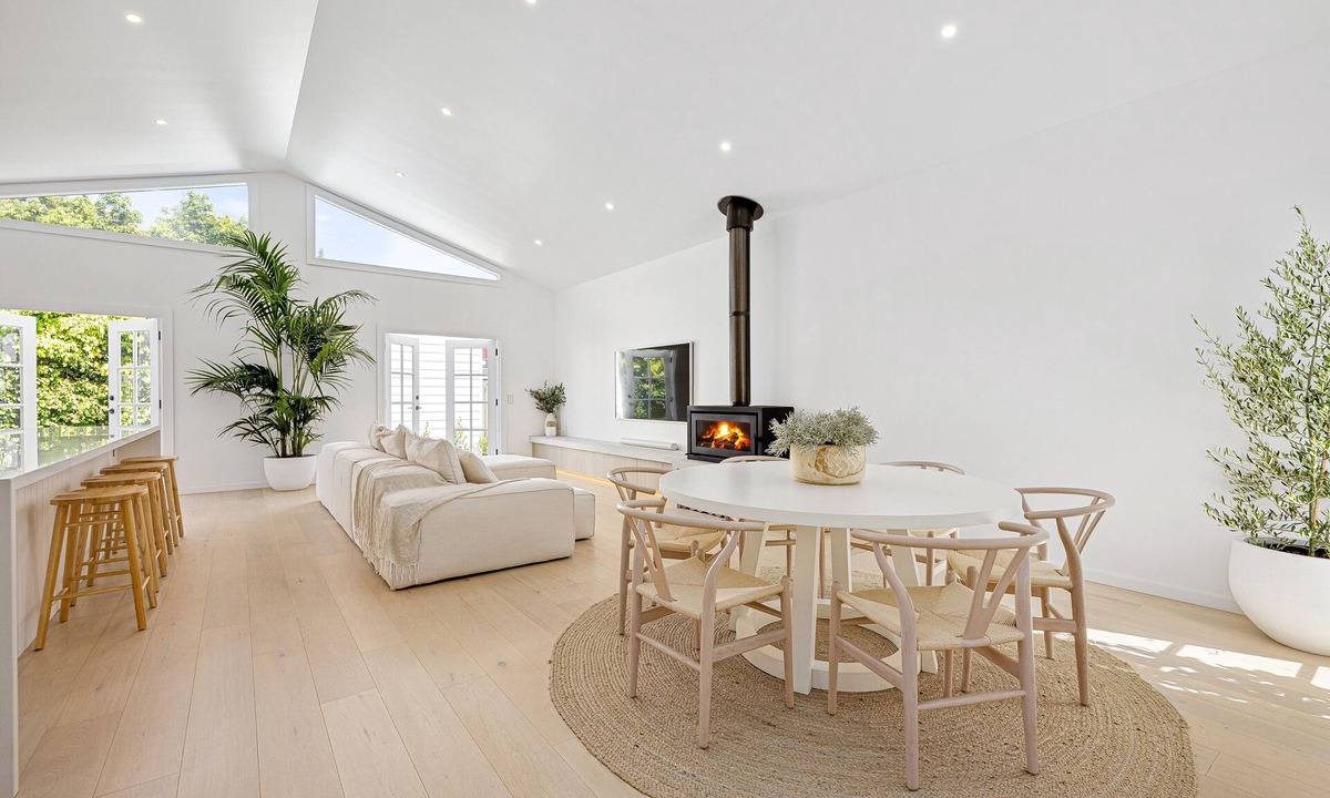 Rosebud House | NESTE on 5th - Beachside luxury in the heart of Rosebud