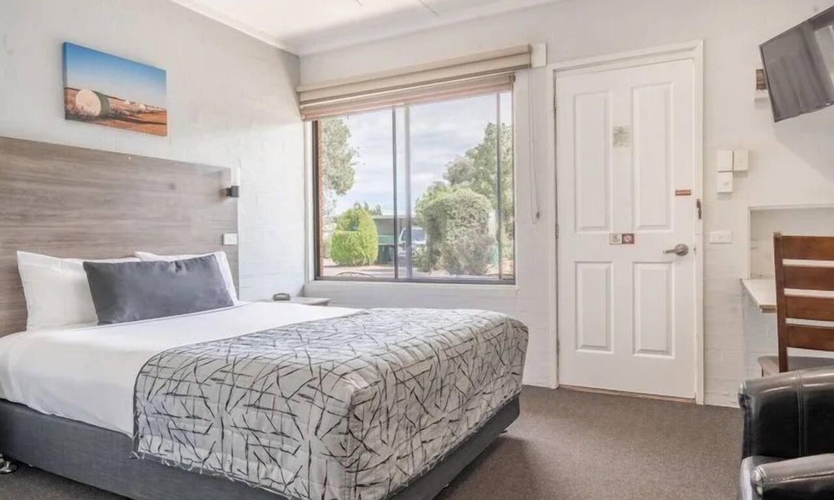 Hay Hotel | Nicholas Royal Motel