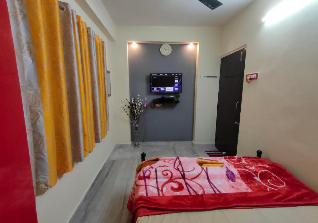 Kolkata Bed & Breakfast | NidhiKunj - Entire Apartment
